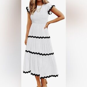 NWT - Zesica flutter sleeve maxi dress in white with black trim - S